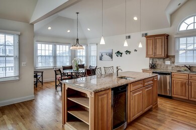 022_KitchenDining