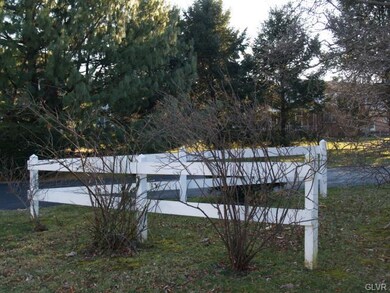 1435 Colgate Dr, Bethlehem, PA 18017 - photo 5