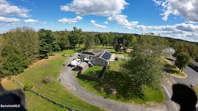 554 Main St, Becket, MA 01223 - photo 4