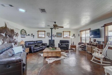 1637 County Road 312, Cleburne, TX 76031 - photo 3