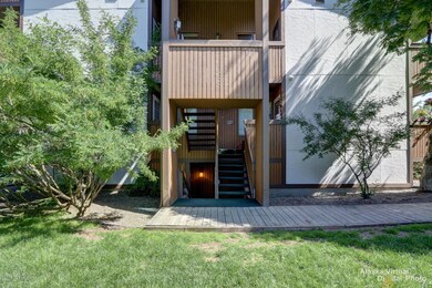 Exterior 3