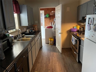 2130 A - Kitchen