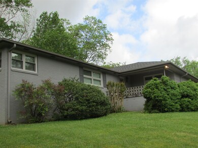 1200 Sycamore Dr, Manchester, TN 37355 - photo 2