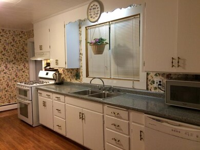 39 Pembroke Rd, Concord, NH 03301 - photo 6