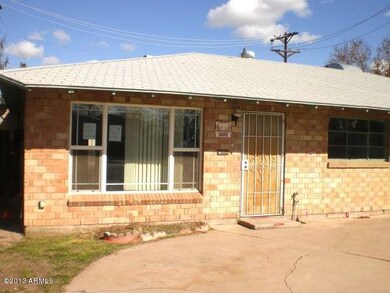 023-261683 front entry close up