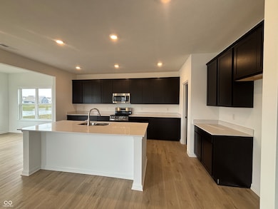 8109 Camellia Ln, Pendleton, IN 46064 - photo 2