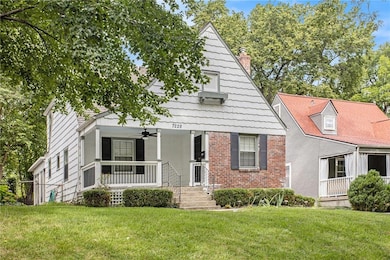 7228 Walnut St, Kansas City, MO 64114 - photo 2