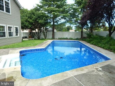 127 Holly Ave, Berlin, NJ 08009 - photo 4