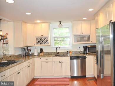 120 N 18th St, Purcellville, VA 20132 - photo 3