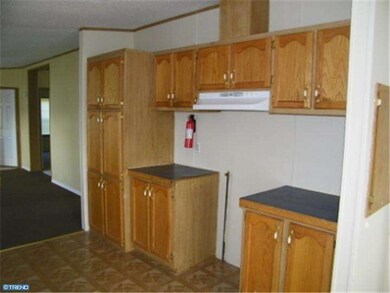 200 Oriole St, Paulsboro, NJ 08066 - photo 4