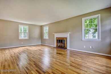 1012 Daniel Dr, Jacksonville, NC 28540 - photo 4