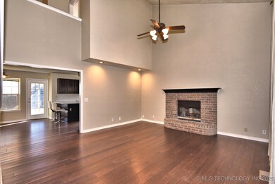 2713 S Narcissus Ct, Broken Arrow, OK 74012 - photo 4