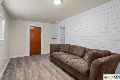 211 Porter St, San Marcos, TX 78666 - photo 7