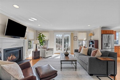 42 Anchorage Ct, Bristol, RI 02809 - photo 5