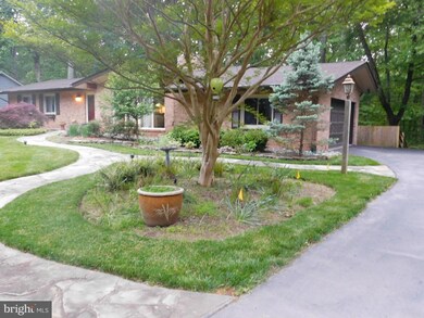 2406 Old Trace Ln, Reston, VA 20191 - photo 3