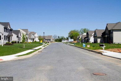 808 Jasmine Ave unit 76, Mount Joy, PA 17552 - photo 3