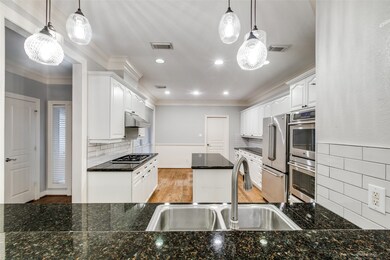 1739 Michigan St, Houston, TX 77006 - photo 7