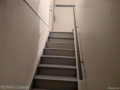 679 Linda Vista Dr, Pontiac, MI 48342 - photo 6