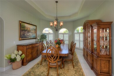 FORMAL DINING
