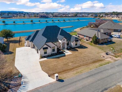 4002 Upper Lake Cir, Granbury, TX 76049 - photo 2