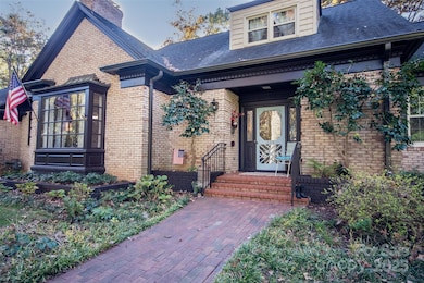 322 Valley Stream Rd, Statesville, NC 28677 - photo 3