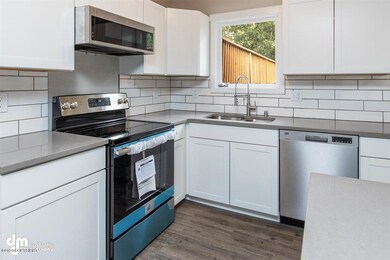 04-Kitchen-ELKO7502