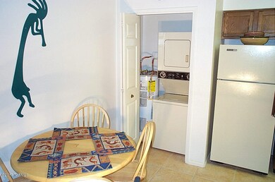 Breakfast Area & Laundry