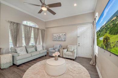 410 Cresta Cir, West Palm Beach, FL 33413 - photo 6