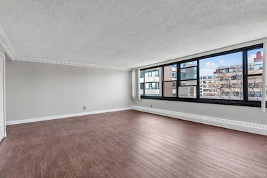 LeHavre on the Water unit 7B, Flushing, NY 11357 - photo 4