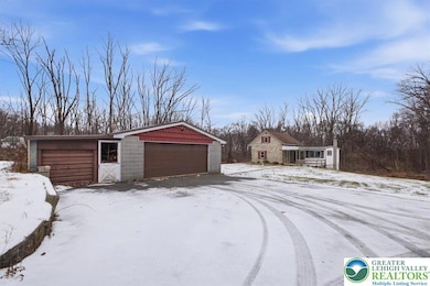 50 Calvins Ln, Mertztown, PA 19539 - photo 2