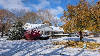 930 Elm Dr, Bluffton, IN 46714 - photo 3