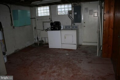 1209 Dalton Rd, Parkville, MD 21234 - photo 4