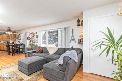 Entry_living_kitchen_Decorated