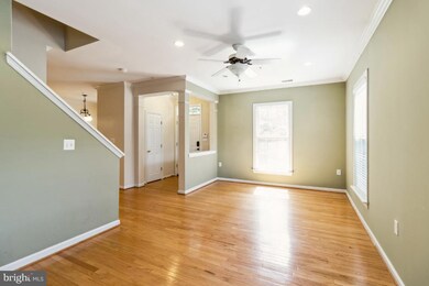 8741 Orchard Green Ct, Odenton, MD 21113 - photo 5