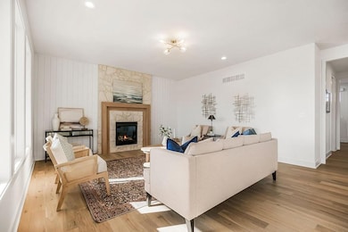 16433 S Penrose Ln, Olathe, KS 66062 - photo 4