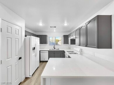 400 Amber Pine St unit 203, Las Vegas, NV 89144 - photo 5