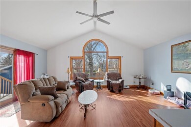 721 W 9th St S, Newton, IA 50208 - photo 7