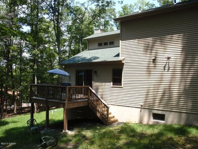 835 Davos Ln, Tafton, PA 18464 - photo 3