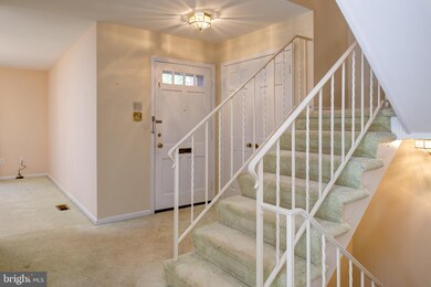 1946 Hopewood Dr, Falls Church, VA 22043 - photo 3