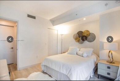 55 SW 9th St unit 3802, Miami, FL 33130 - photo 2