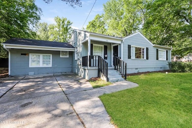 001-photo-front-view-13715805