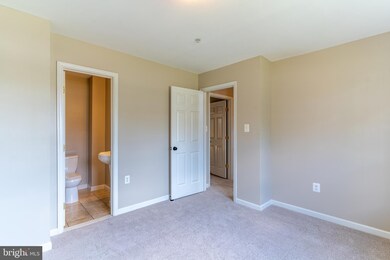 7136 Ladd Cir, Frederick, MD 21703 - photo 7