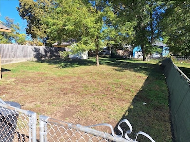 523 S Osage St, Independence, MO 64050 - photo 4