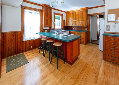 15-Newton-Interior-6