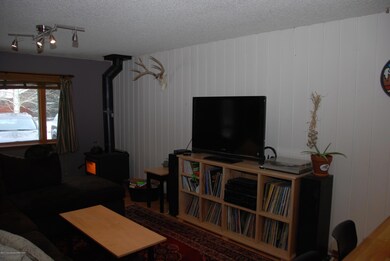 Buenning Living Room2