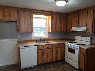 173 Long Pond Dr, Dracut, MA 01826 - photo 4