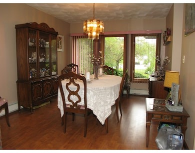 727 Mohawk Rd, Somerset, MA 02726 - photo 6