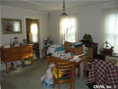 9 Chapman Ave, Auburn, NY 13021 - photo 4