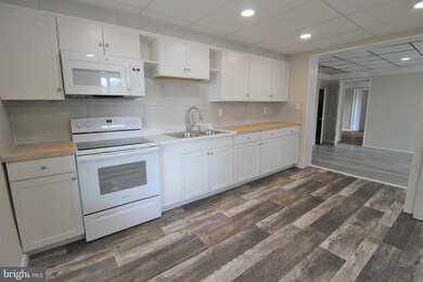 361 B E Main St, New Holland, PA 17557 - photo 5