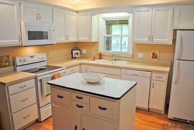 1565 Shelburne Place, Johnstown, PA 15905 - photo 4